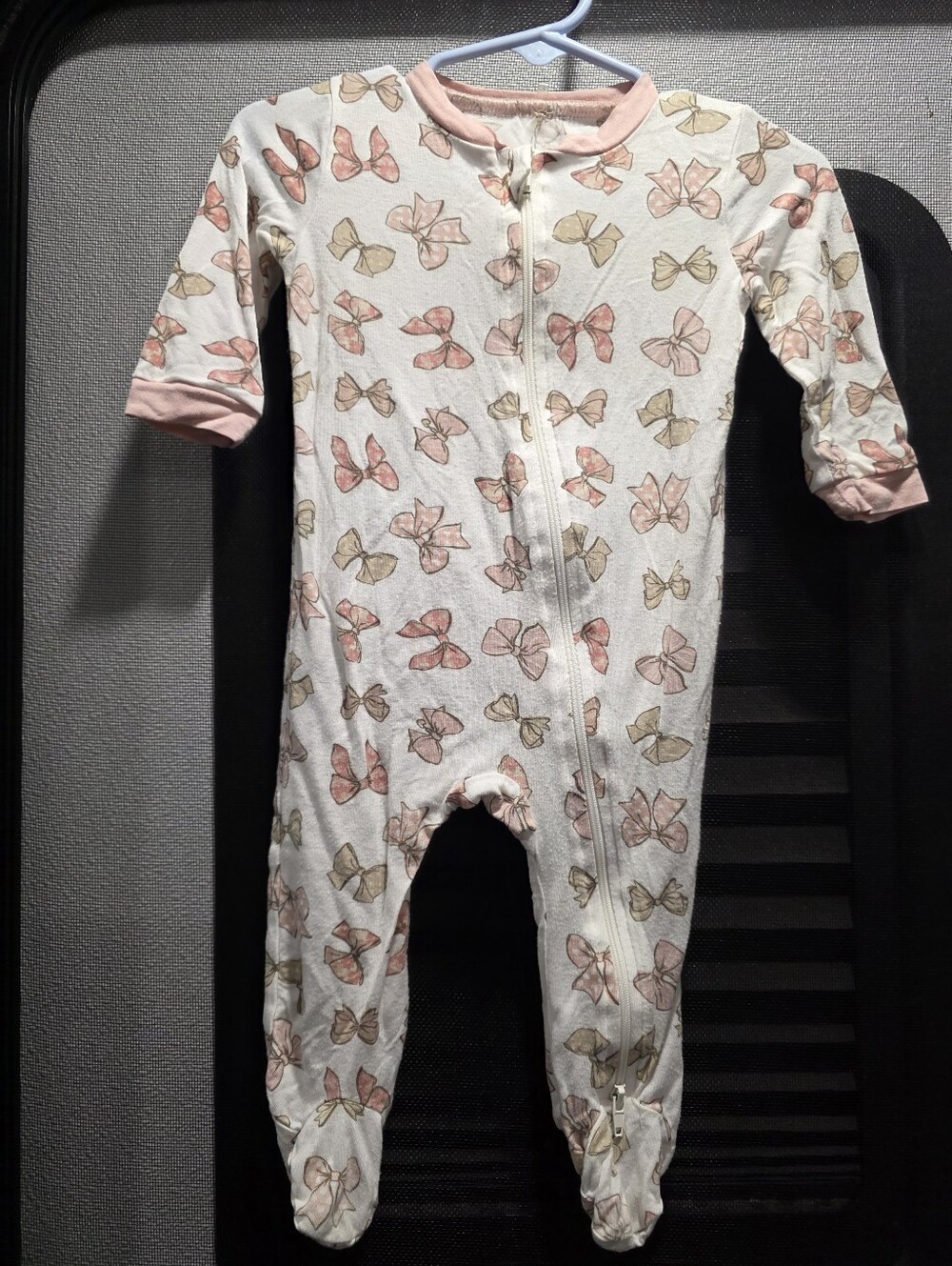 MILKBERRY Girls Pink Bow-Print Footed One-Piece Pajamas.